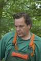 Click to see it big Ich mit Kettensäge, Impression aus dem Wald